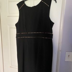 Black dress with Leopard print trims